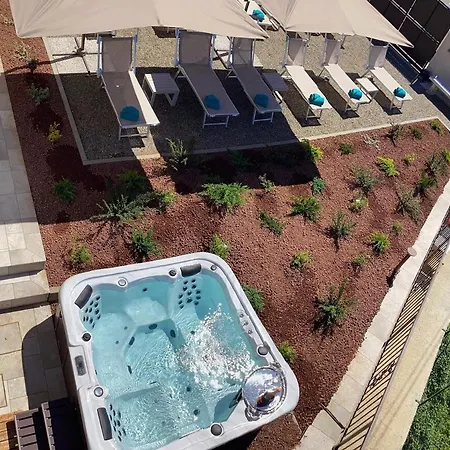 La Ca Dal Sol With Jacuzzi *